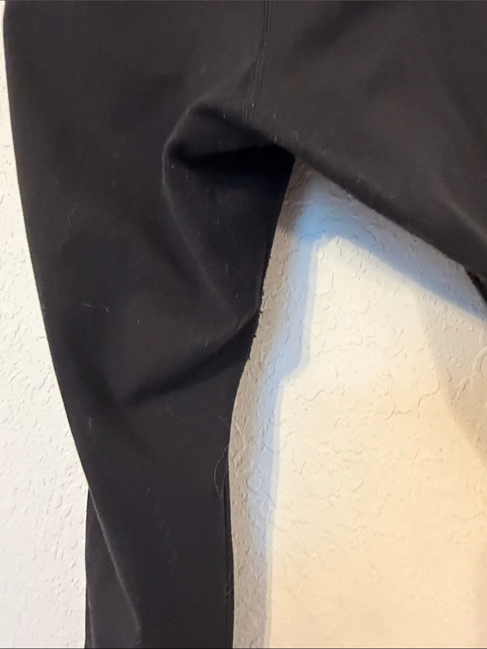 Lululemon Black Cropped Leggings Size 6 Side Pockets